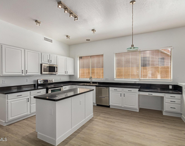 4327 E Sands Drive - Photo Thumbnail 11
