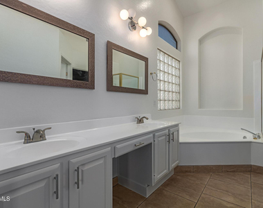 4327 E Sands Drive - Photo Thumbnail 17
