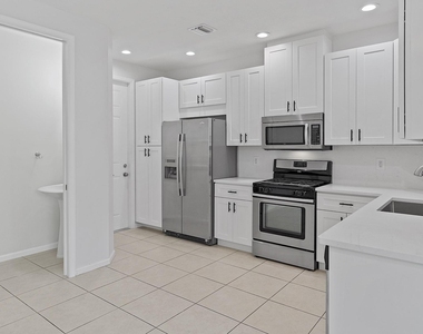 3330 Nw 124th Way - Photo Thumbnail 8