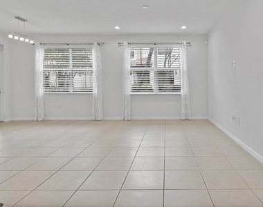 3330 Nw 124th Way - Photo Thumbnail 4