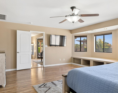 9033 W Patrick Lane - Photo Thumbnail 27