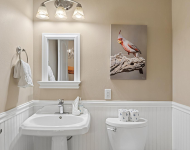 9033 W Patrick Lane - Photo Thumbnail 10