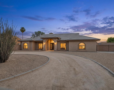 9033 W Patrick Lane - Photo Thumbnail 23