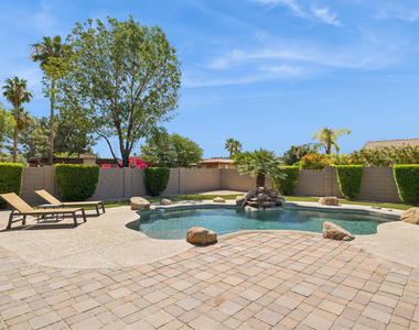 9033 W Patrick Lane - Photo Thumbnail 19