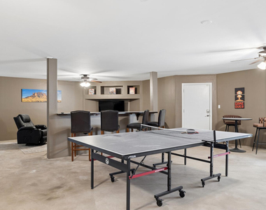 9033 W Patrick Lane - Photo Thumbnail 14