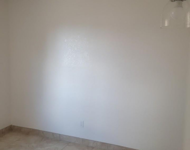 4440 Buena Loma Way - Photo Thumbnail 2
