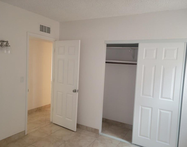 4440 Buena Loma Way - Photo Thumbnail 3