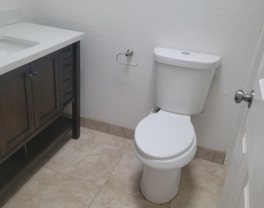 4440 Buena Loma Way - Photo Thumbnail 9