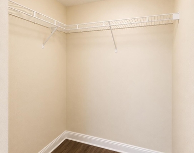 4205 N University Drive - Photo Thumbnail 21