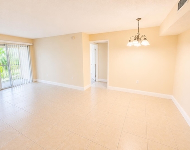 4205 N University Drive - Photo Thumbnail 10
