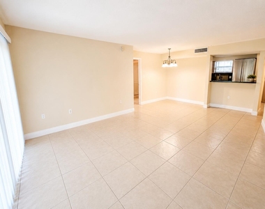 4205 N University Drive - Photo Thumbnail 9
