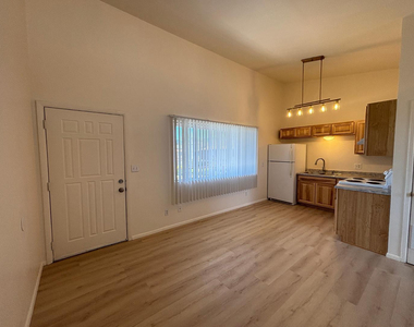 1200 Lanny Avenue - Photo Thumbnail 3