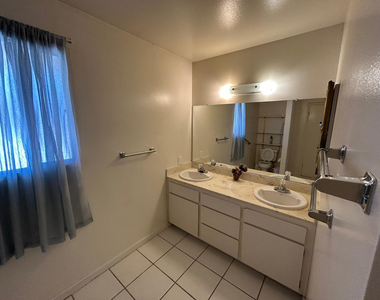 600 E Palm Street - Photo Thumbnail 11