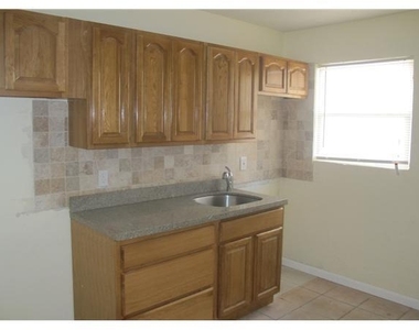 73 Ne 7th Court - Photo Thumbnail 10