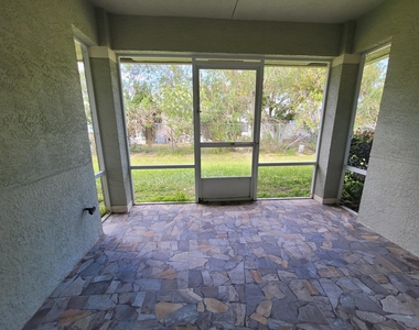 1772 N Dovetail Drive - Photo Thumbnail 6