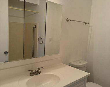 6130 E Akron Street - Photo Thumbnail 10