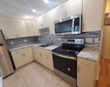 5203 Ne 24th Terrace - Photo Thumbnail 1