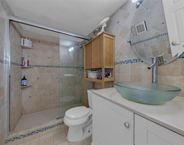 611 Ne 14th Avenue - Photo Thumbnail 12