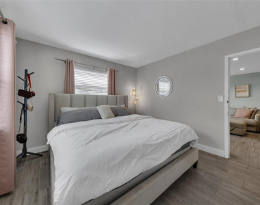 611 Ne 14th Avenue - Photo Thumbnail 10