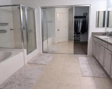 14515 W Lisbon Lane - Photo Thumbnail 6