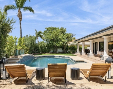 16213 N 63rd Place - Photo Thumbnail 2