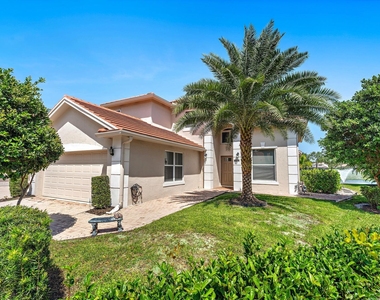 8232 Heritage Club Drive - Photo Thumbnail 27