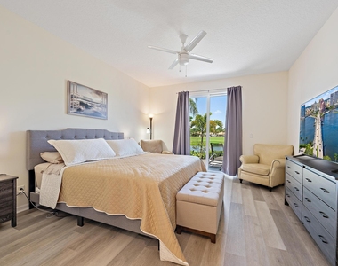 8232 Heritage Club Drive - Photo Thumbnail 14