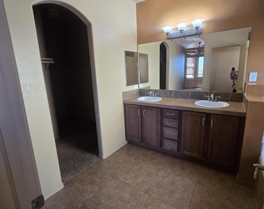 3264 Red Leaf Lane - Photo Thumbnail 19
