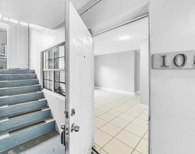 626 Sw 14th Avenue - Photo Thumbnail 8