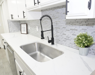 5002 E Hazel Drive - Photo Thumbnail 9