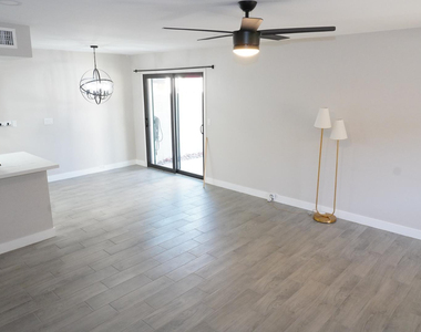 5002 E Hazel Drive - Photo Thumbnail 4