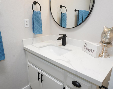 5002 E Hazel Drive - Photo Thumbnail 16