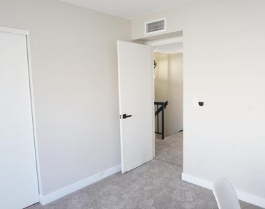 5002 E Hazel Drive - Photo Thumbnail 22