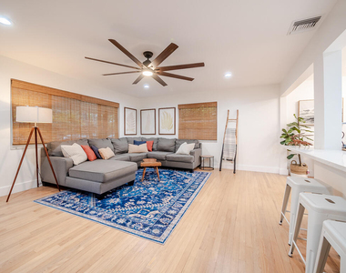 418 N Palmway - Photo Thumbnail 12