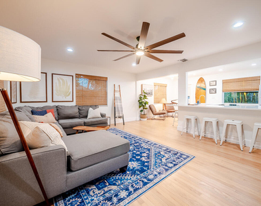 418 N Palmway - Photo Thumbnail 8
