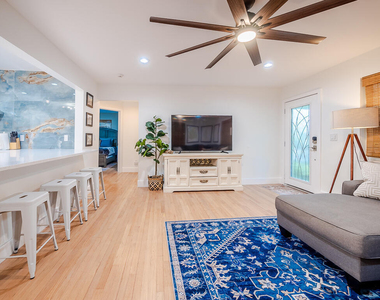 418 N Palmway - Photo Thumbnail 10