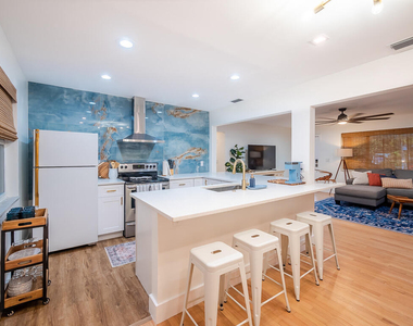 418 N Palmway - Photo Thumbnail 13