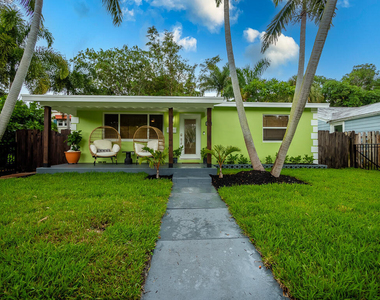 418 N Palmway - Photo Thumbnail 1