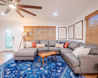 418 N Palmway - Photo Thumbnail 11