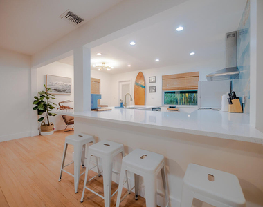 418 N Palmway - Photo Thumbnail 16