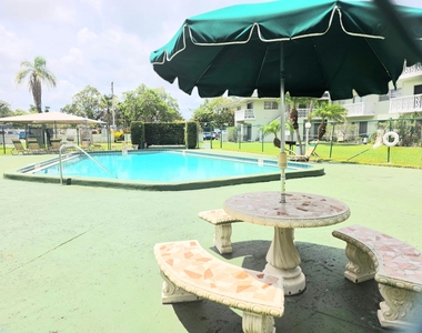 4200 Nw 3rd Court - Photo Thumbnail 17