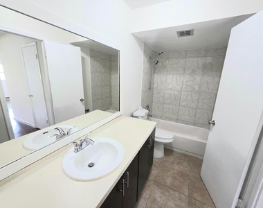 4200 Nw 3rd Court - Photo Thumbnail 20