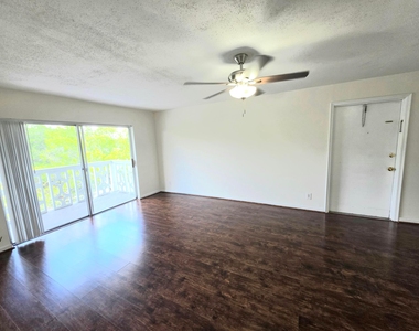 4200 Nw 3rd Court - Photo Thumbnail 3