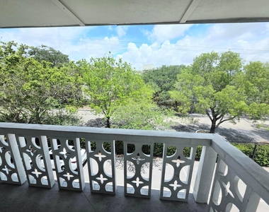 4200 Nw 3rd Court - Photo Thumbnail 15