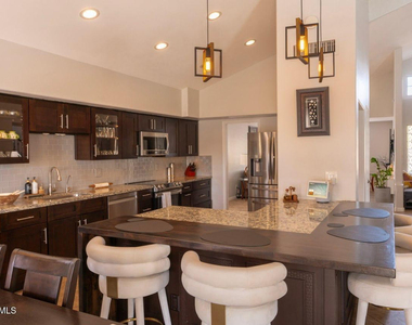 2701 E Bighorn Avenue - Photo Thumbnail 11