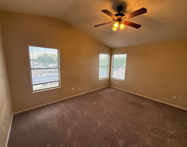 24642 N 36th Avenue - Photo Thumbnail 13