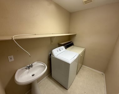 24642 N 36th Avenue - Photo Thumbnail 19