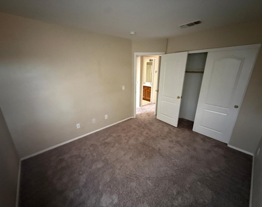 24642 N 36th Avenue - Photo Thumbnail 18