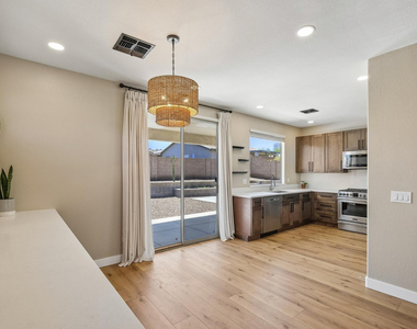 18381 W Mcneil Street - Photo Thumbnail 21