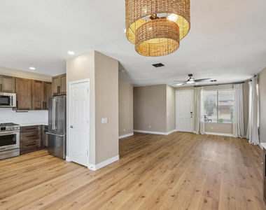 18381 W Mcneil Street - Photo Thumbnail 16